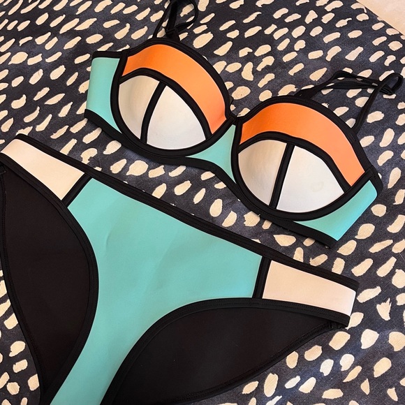 Triangle Bikini Set - Picture 1 of 1